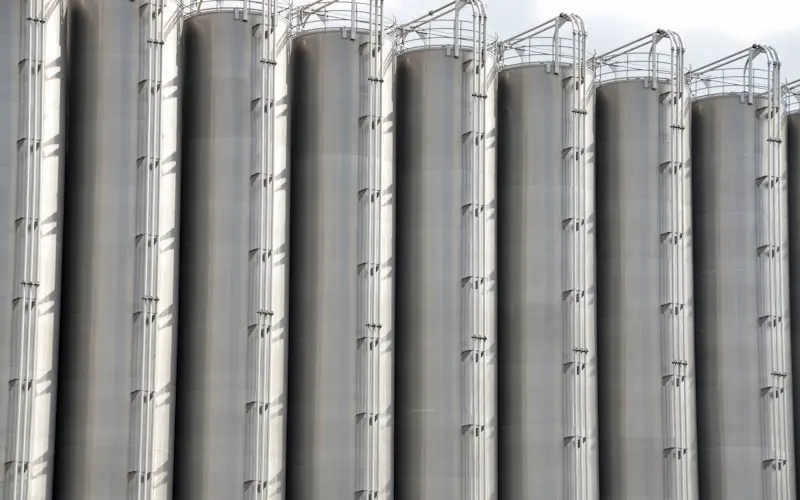 What Is Soda Ash (Sodium Carbonate)? Light/Dense Grades, Uses and Supply